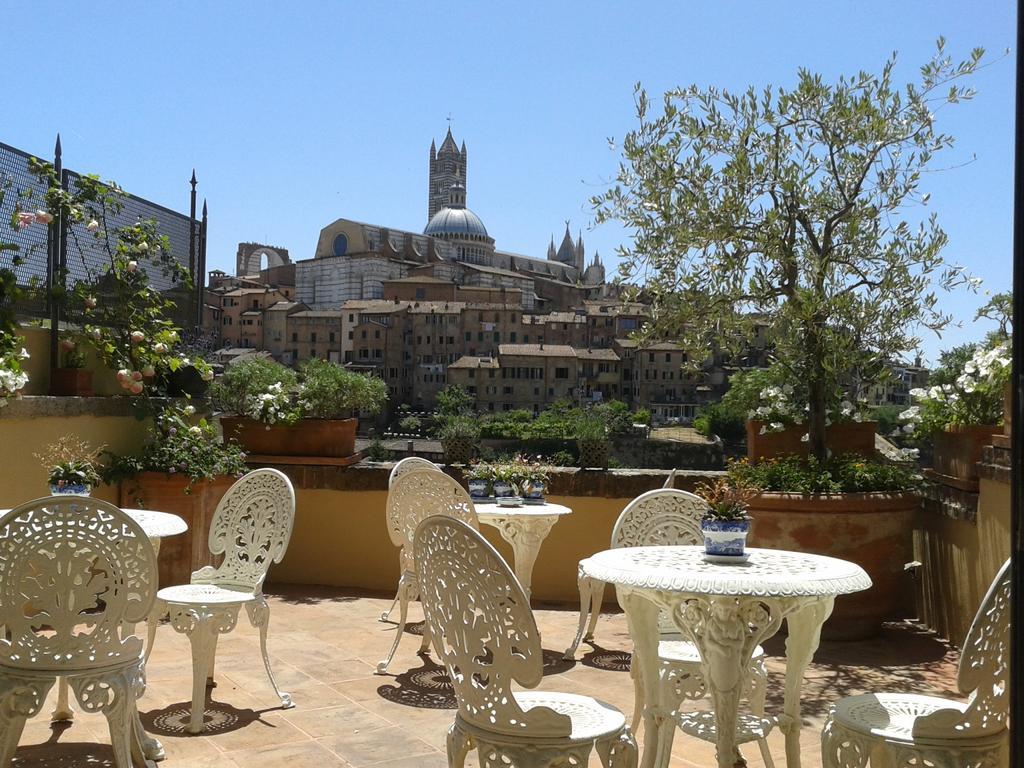 Residenza D'Epoca Campo Regio Relais Bed & Breakfast Siena Luaran gambar