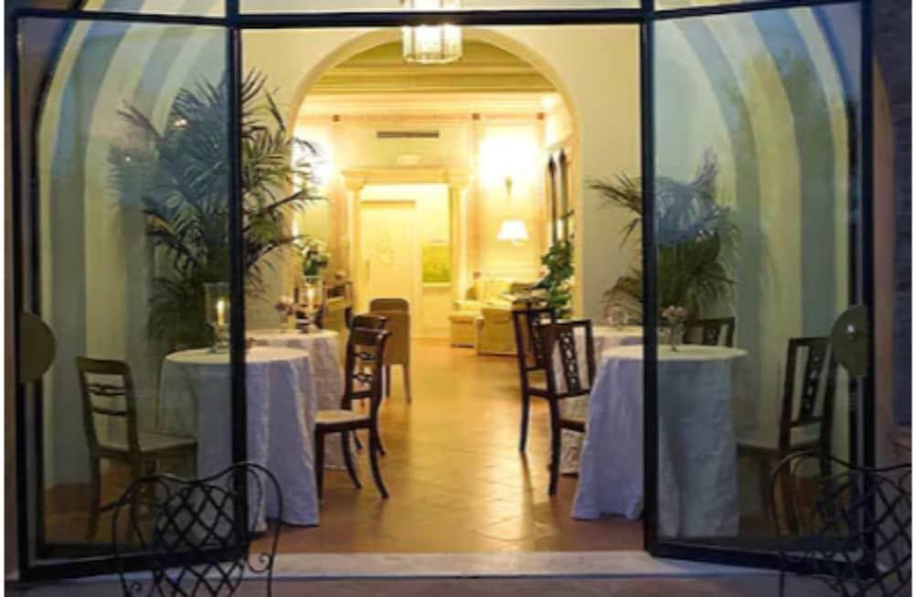 Residenza D'Epoca Campo Regio Relais Bed & Breakfast Siena Luaran gambar